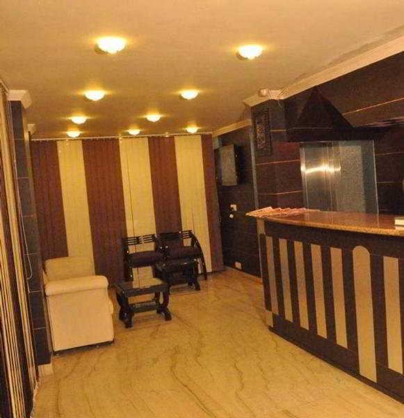 Hotel Amrit Villa Делі Екстер'єр фото